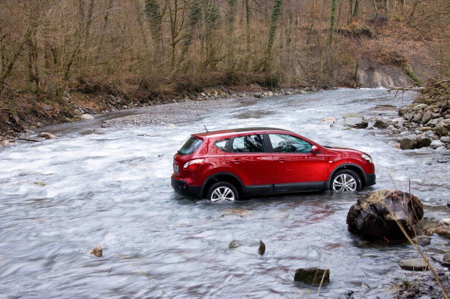  Nissan Qashqai 2010 года  (фото 138 из 204)